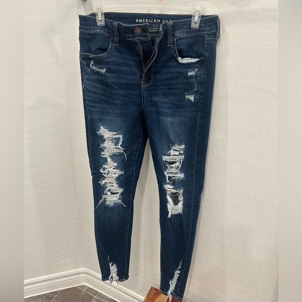 Size 8 American eagle skinny jeans